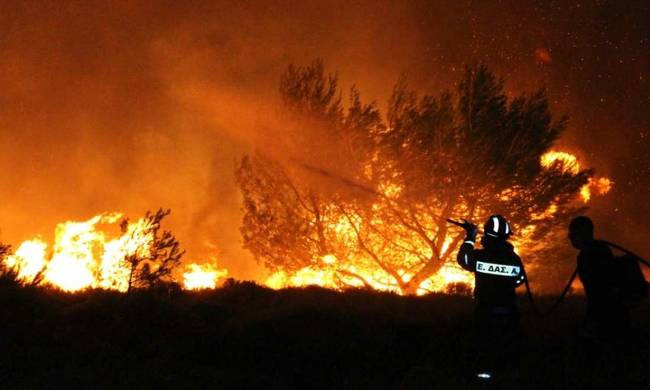 Ηράκλειο: Μεγάλη πυρκαγιά στον Προφήτη Ηλία